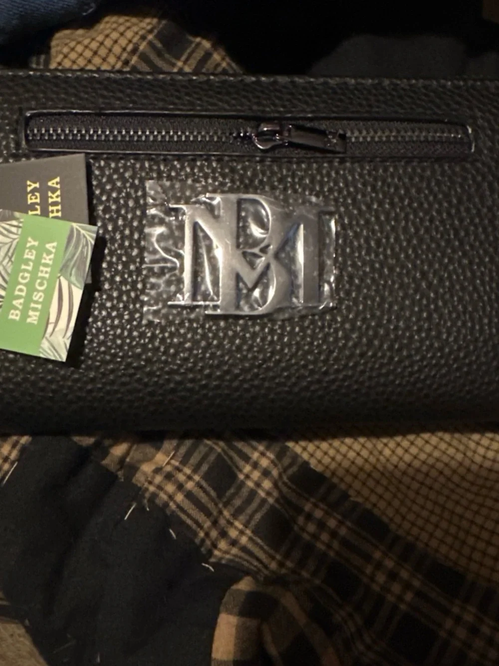 Badgley Mischka Men's Black Pebbled Leather Crossbody Wallet with Silver Logo